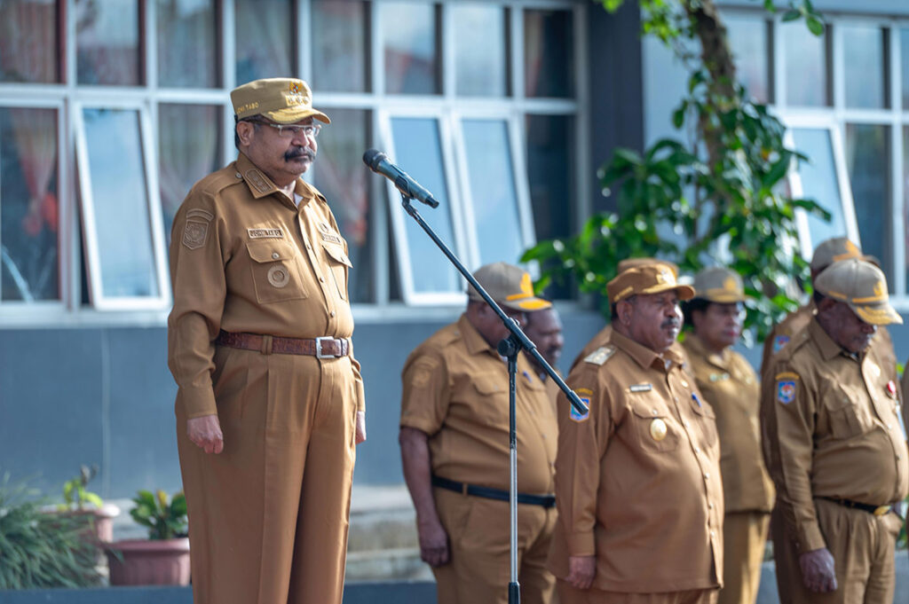 Gubernur Papua Pegunungan John Tabo pimpin Apel ASN.Senin (4/8/2025)
